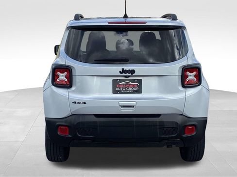 Used 2020 Jeep Renegade Altitude image 4