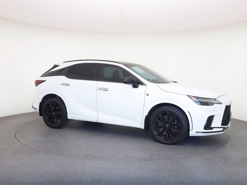Used 2024 Lexus RX 500h F Sport image 10