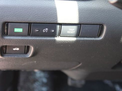 Used 2020 Nissan Sentra SR FWD image 13