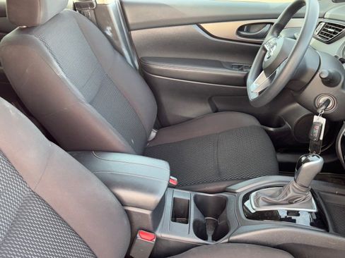 Certified 2021 Nissan Rogue Sport S image 10