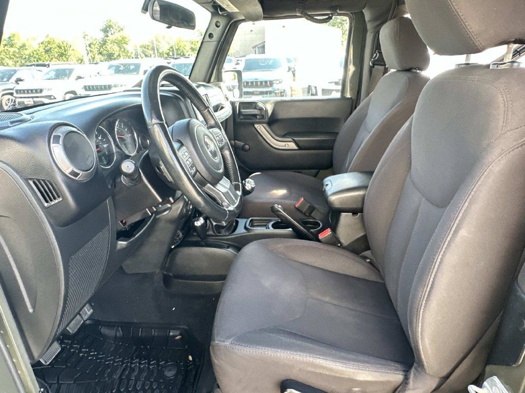 Used 2015 Jeep Wrangler Sport AWD/4WD image 15