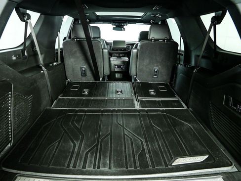 Certified 2024 Chevrolet Suburban RST w/ Luxury Package RWD image 34