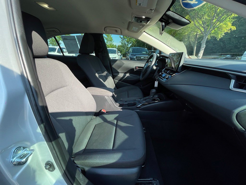 Used 2024 Toyota Corolla LE FWD image 30