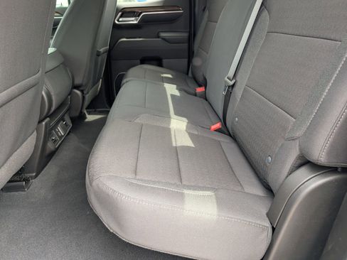 Used 2026 Chevrolet Silverado 1500 LT AWD/4WD image 9