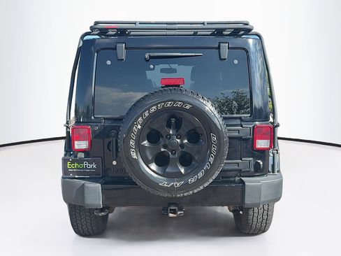 Used 2014 Jeep Wrangler Unlimited Sahara AWD/4WD image 7