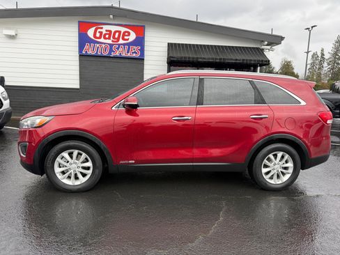 Used 2016 Kia Sorento LX image 4
