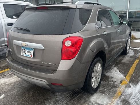 Used 2011 Chevrolet Equinox LTZ image 2