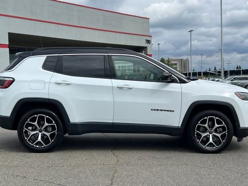 Used 2025 Jeep Compass Limited AWD/4WD image 6