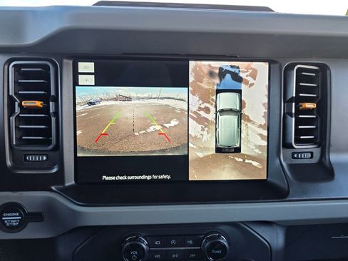 Used 2023 Ford Bronco Badlands w/ Sasquatch Package AWD/4WD image 45