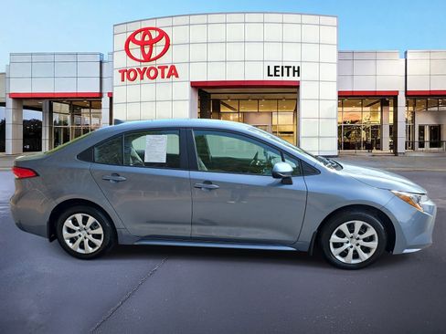 Used 2026 Toyota Corolla LE image 4