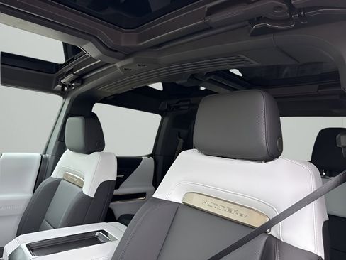 New 2025 GMC Hummer EV 2X image 33