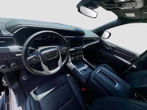 Used 2023 GMC Yukon Denali AWD/4WD image 7