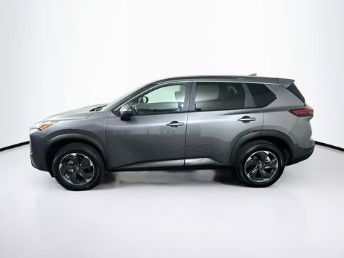 Used 2026 Nissan Rogue SV FWD image 4