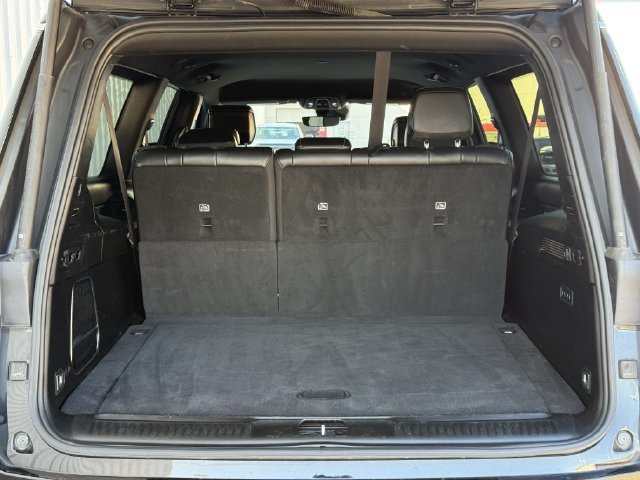 Used 2024 Jeep Wagoneer L Series II w/ Flexible Seating Group RWD image 33