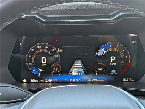 Used 2025 Chevrolet Colorado LT AWD/4WD image 14