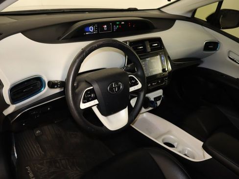 Used 2017 Toyota Prius Prime Premium FWD image 22