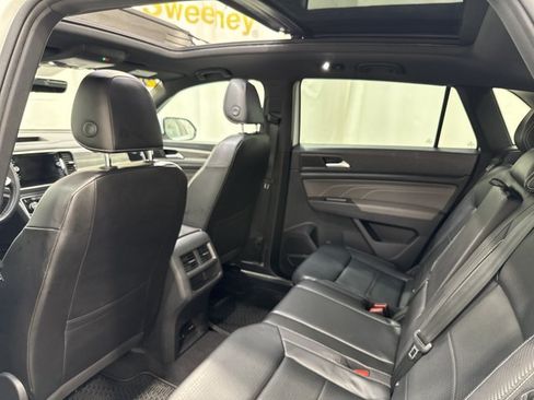 Used 2022 Volkswagen Atlas Cross Sport SE AWD/4WD image 14