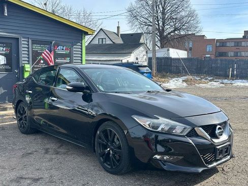 Used 2018 Nissan Maxima 3.5 SV image 2