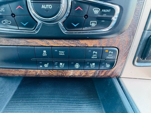 Used 2014 RAM 1500 Laramie Longhorn w/ Convenience Group AWD/4WD image 18