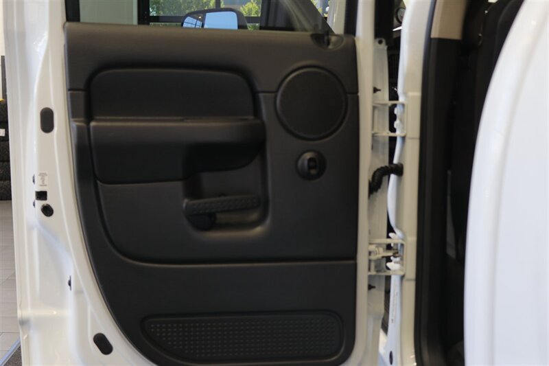 Used 2005 Dodge Ram 3500 Truck SLT w/ Quad Cab Big Horn Value Group AWD/4WD image 36