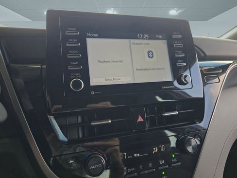 Used 2024 Toyota Camry LE image 25