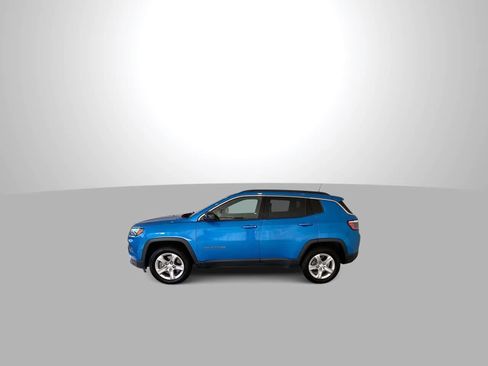 Used 2024 Jeep Compass Latitude AWD/4WD image 5