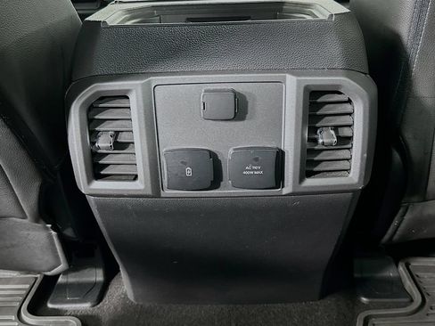 Used 2018 Ford F150 XLT w/ Equipment Group 302A Luxury AWD/4WD image 29