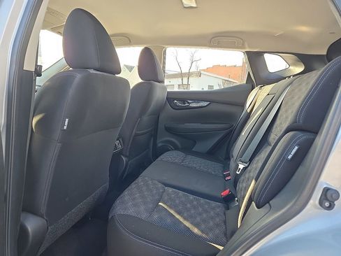 Used 2020 Nissan Rogue Sport SV w/ All-Weather Package image 16