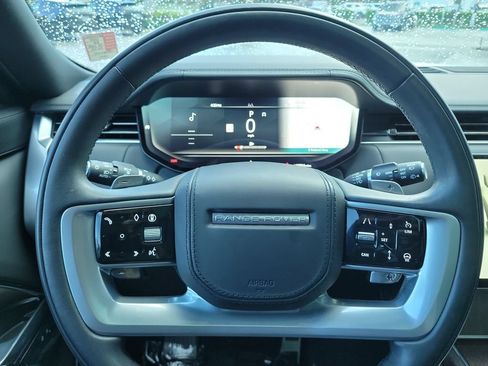 Certified 2025 Land Rover Range Rover Long Wheelbase SE AWD/4WD image 30