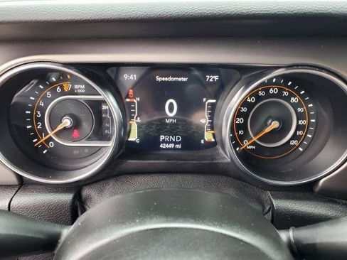 Used 2021 Jeep Gladiator Sport AWD/4WD image 9