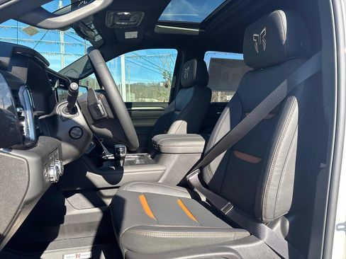 New 2026 GMC Sierra 1500 AT4 w/ AT4 Premium Package image 12