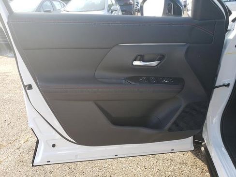 New 2026 Nissan Kicks SR w/ Cold Weather Package image 12