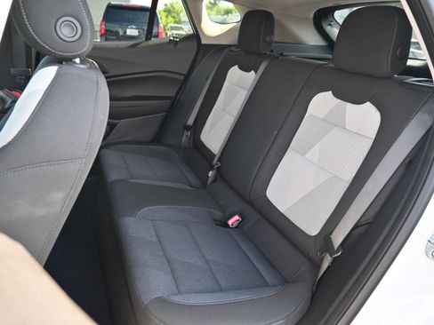 Used 2024 Chevrolet Trax LS w/ LS Convenience Package image 10