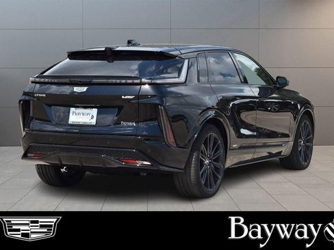 New 2026 Cadillac Lyriq V image 55