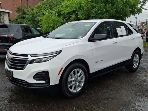 Certified 2023 Chevrolet Equinox LS FWD image 3