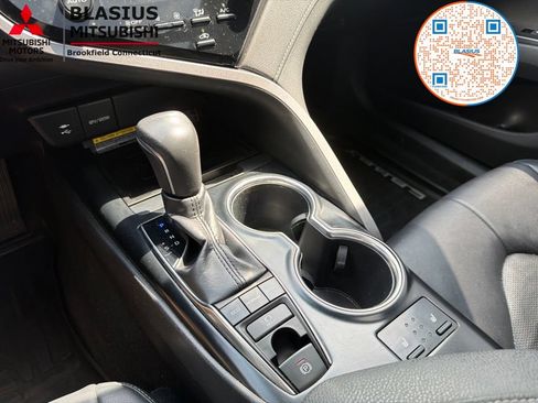 Used 2019 Toyota Camry XSE FWD image 31