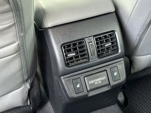 Used 2018 Subaru Outback 2.5i Limited image 14