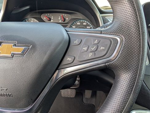 Used 2024 Chevrolet Malibu LT image 12