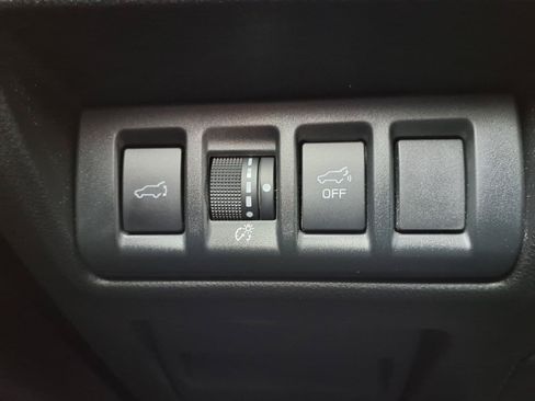 Used 2025 Subaru Outback Limited AWD/4WD image 16