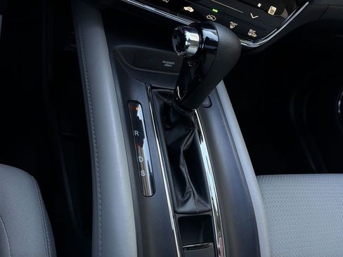 Used 2022 Honda HR-V EX image 16