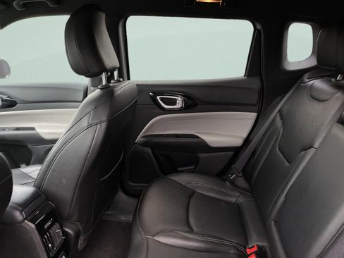 Used 2025 Jeep Compass Limited AWD/4WD image 22
