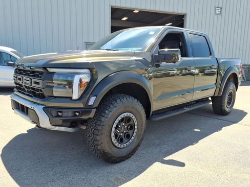 Used 2025 Ford F150 Raptor AWD/4WD image 3
