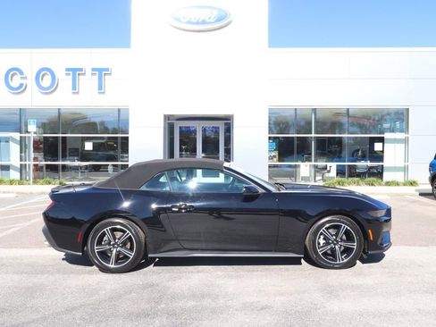 New 2025 Ford Mustang Premium image 18