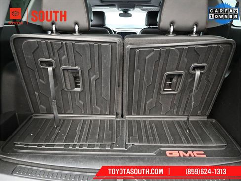 Used 2022 GMC Acadia AT4 w/ Technology Package image 25