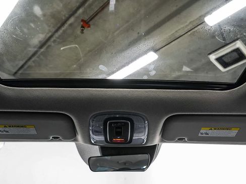 Used 2025 Hyundai Elantra SEL image 16