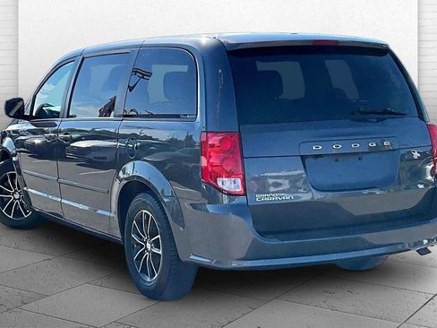Used 2017 Dodge Grand Caravan SE FWD image 10