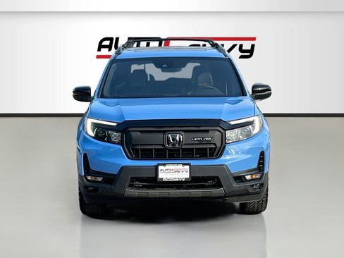 Used 2025 Honda Passport TrailSport image 2