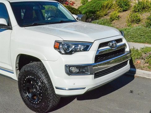 Used 2015 Toyota 4Runner Limited image 9