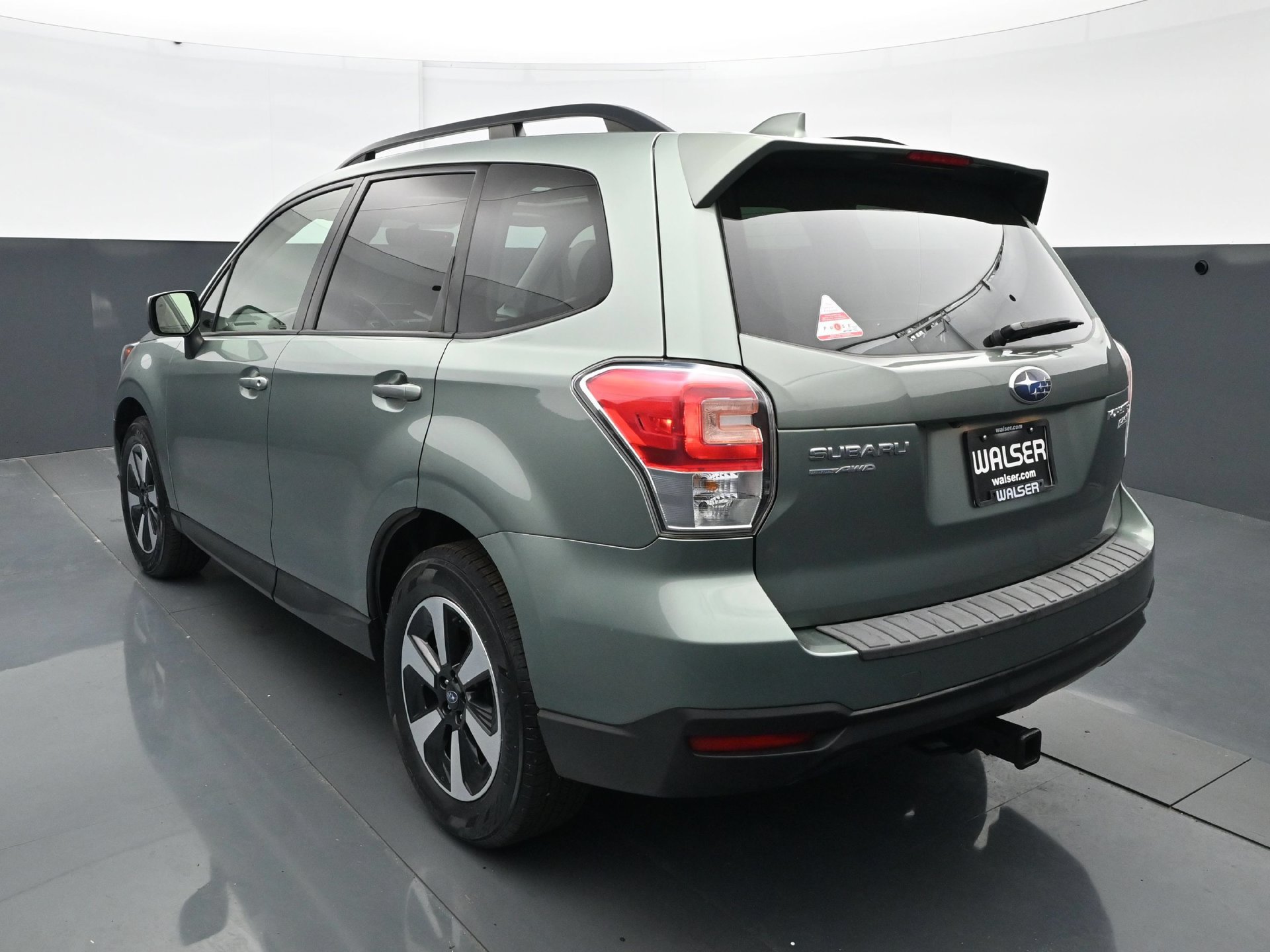 Used 2017 Subaru Forester 2.5i Premium w/ Popular Package #2A AWD/4WD image 4