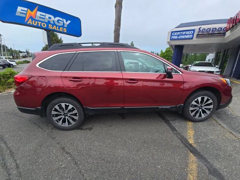 Used 2015 Subaru Outback 2.5i Limited AWD/4WD image 8